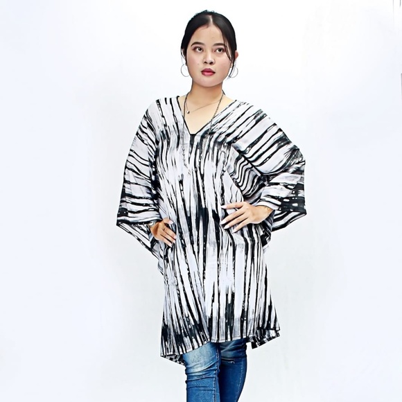 0124/ Black and White Medium Length Kaftan - Picture 2 of 11